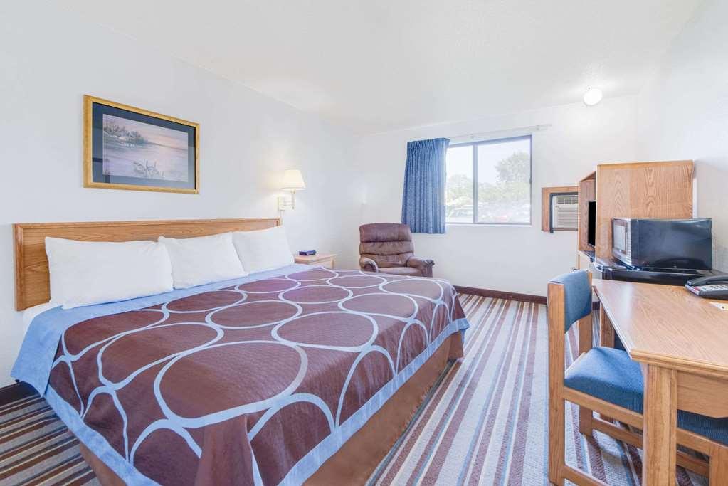 Hotel Super 8 By Wyndham Burlington Habitación foto