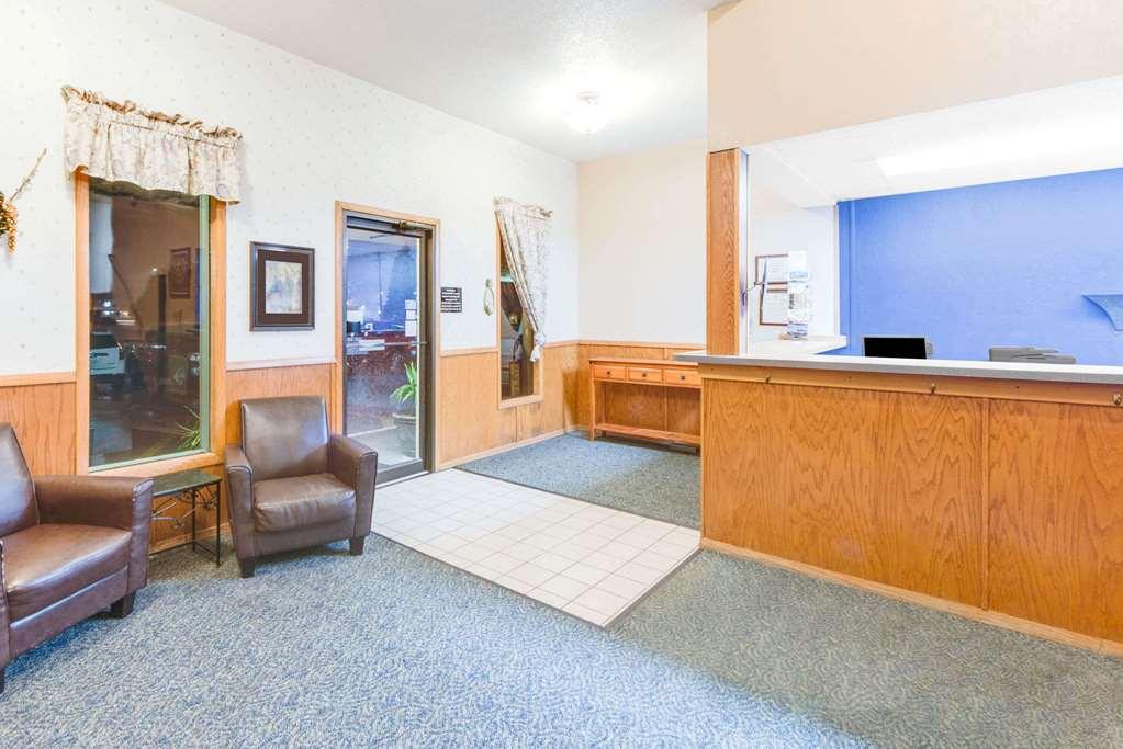 Hotel Super 8 By Wyndham Burlington Interior foto